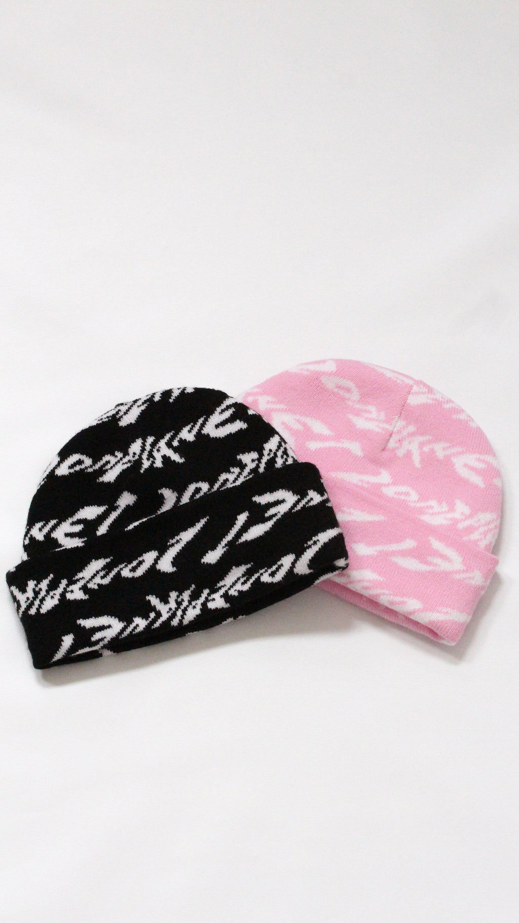 DISTORT BEANIE - BLACK image 1